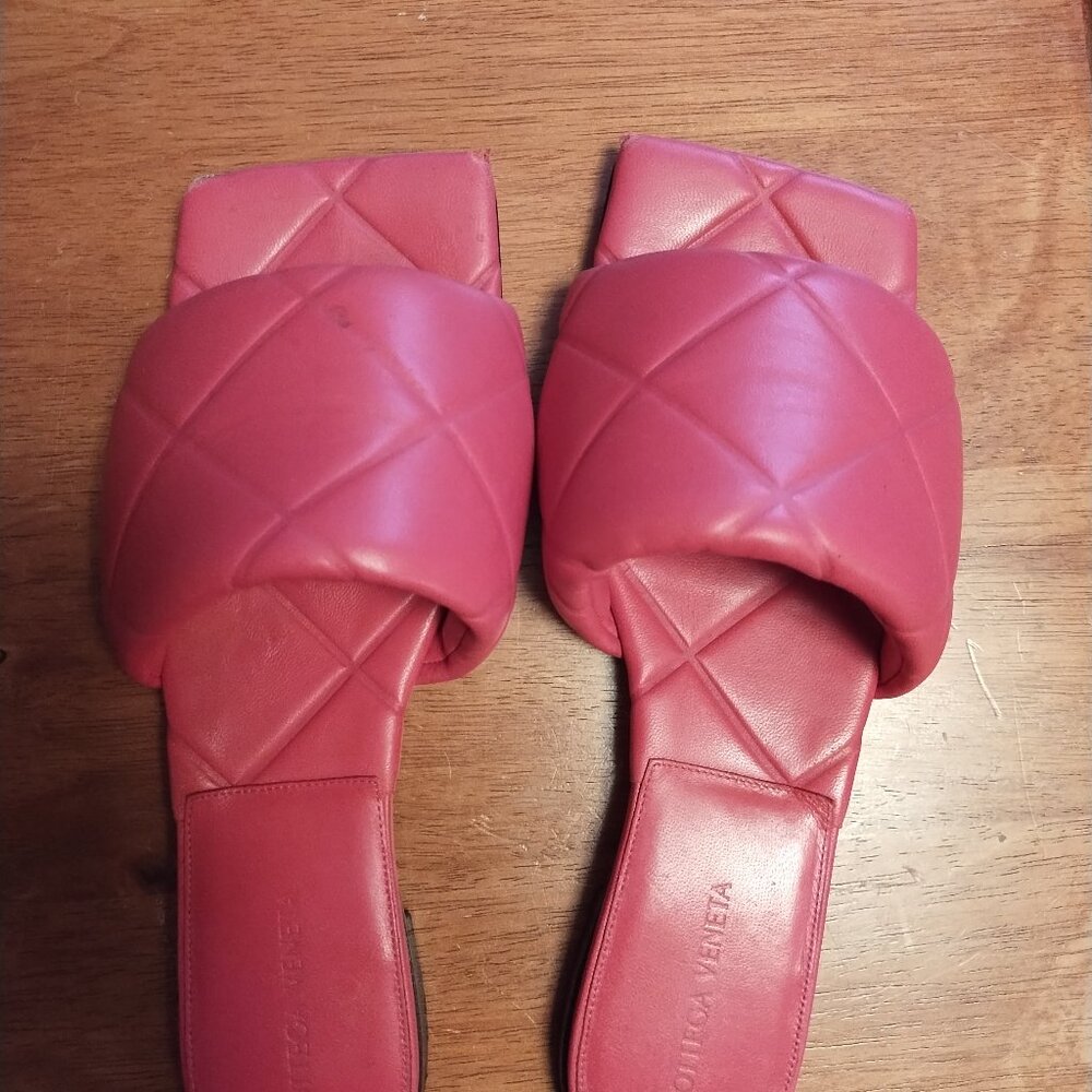 Bottega Veneta Quilted Pink Flat Sandals